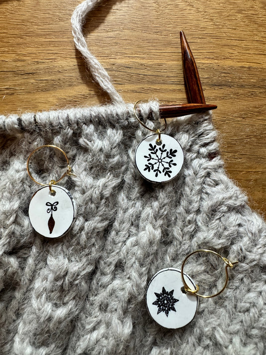 Stitch markers - winter time